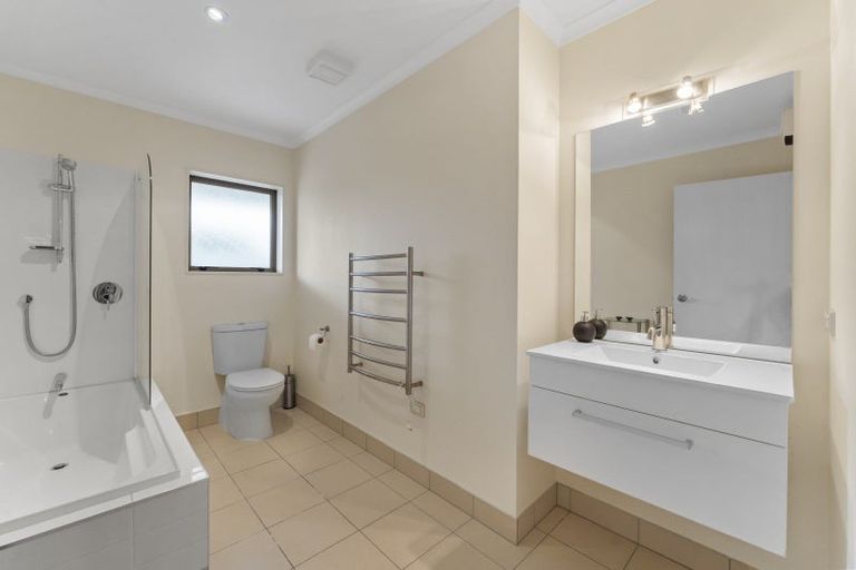 Photo of property in 28 Sue Avenue, Otaki, 5512