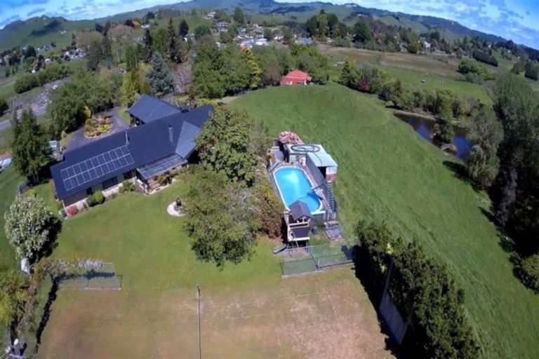 Photo of property in 139 Seddon Street, Raetihi, 4632