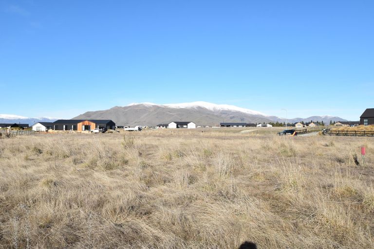Photo of property in 10 Tussock Crescent, Twizel, 7901