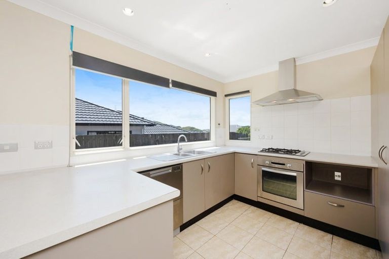 Photo of property in 66 Erlestoke Crescent, Churton Park, Wellington, 6037