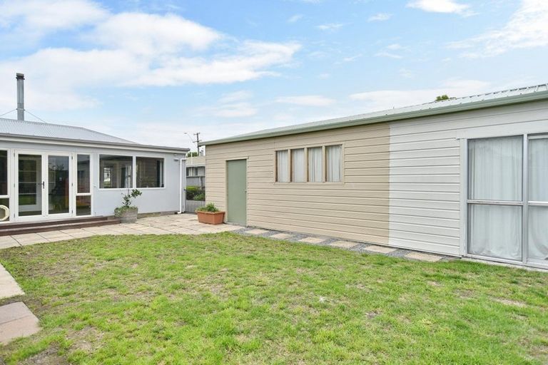 Photo of property in 124 Kippenberger Avenue, Rangiora, 7400