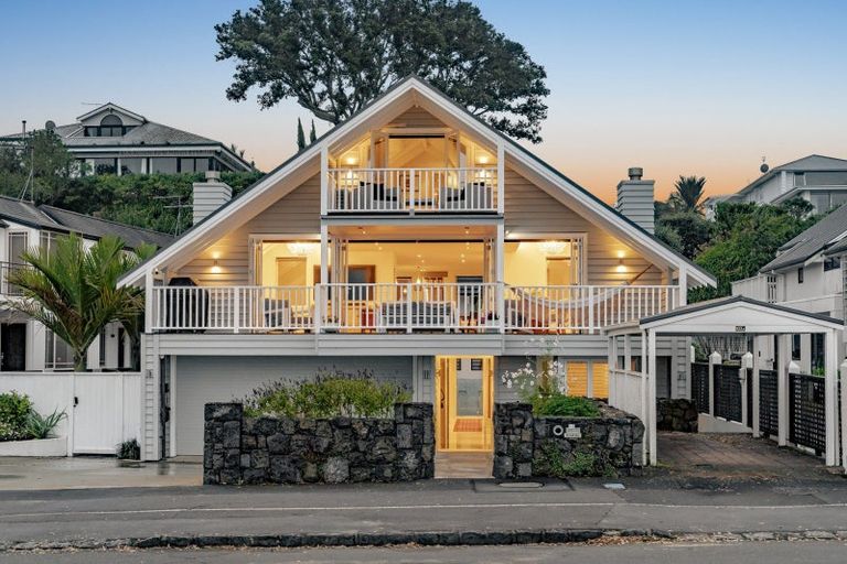 Photo of property in 20 King Edward Parade, Devonport, Auckland, 0624