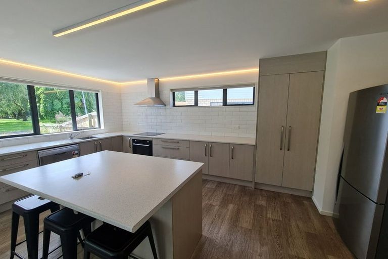 Photo of property in 28 Shand Crescent, Riccarton, Christchurch, 8041