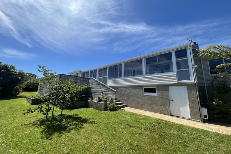 Photo of property in 21 Kereru Street, Waikanae, 5036