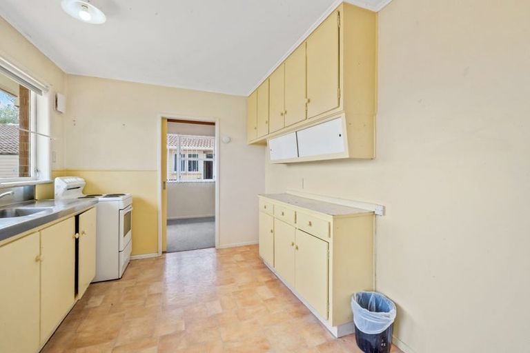 Photo of property in 34 Gainsborough Street, Manurewa, Auckland, 2102