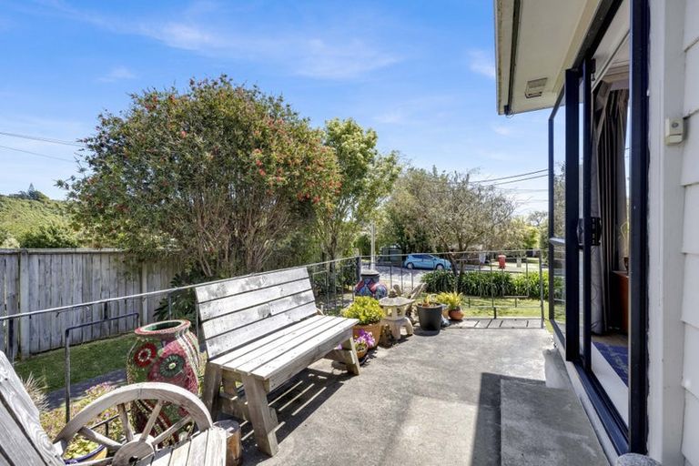 Photo of property in 46 Kaitawa Crescent, Paraparaumu, 5032