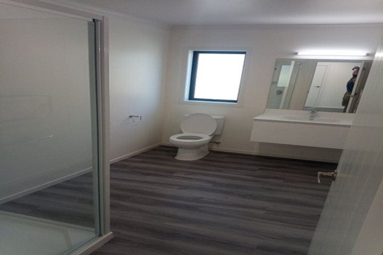 Photo of property in 35a Northall Road, New Lynn, Auckland, 0600