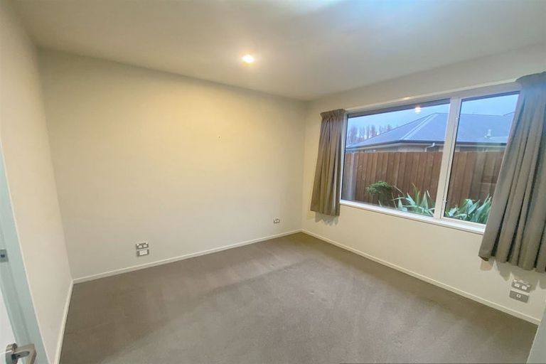 Photo of property in 52 Somerville Crescent, Aidanfield, Christchurch, 8025