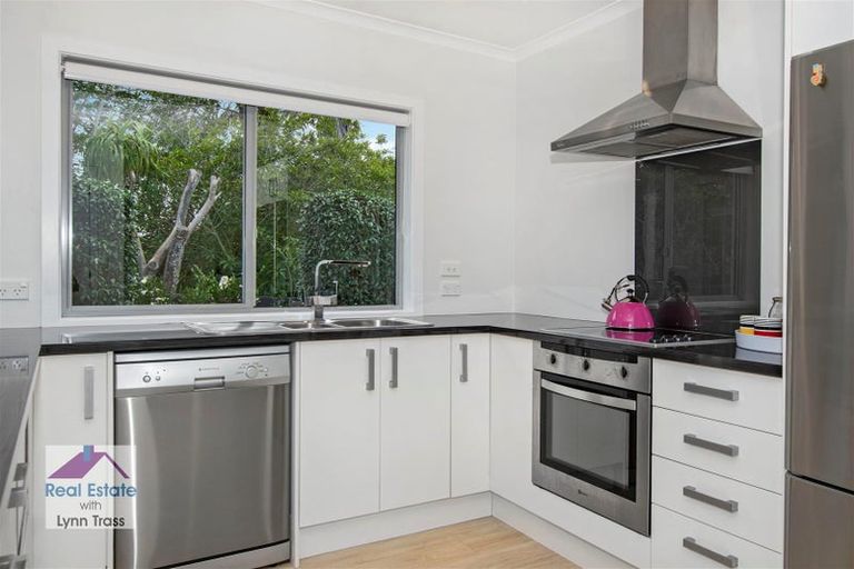 Photo of property in 10 Madison Place, Morningside, Whangarei, 0110