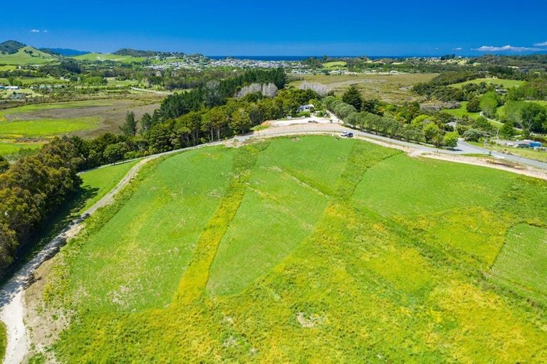 Photo of property in 2116 Cove Road, Mangawhai, Kaiwaka, 0573