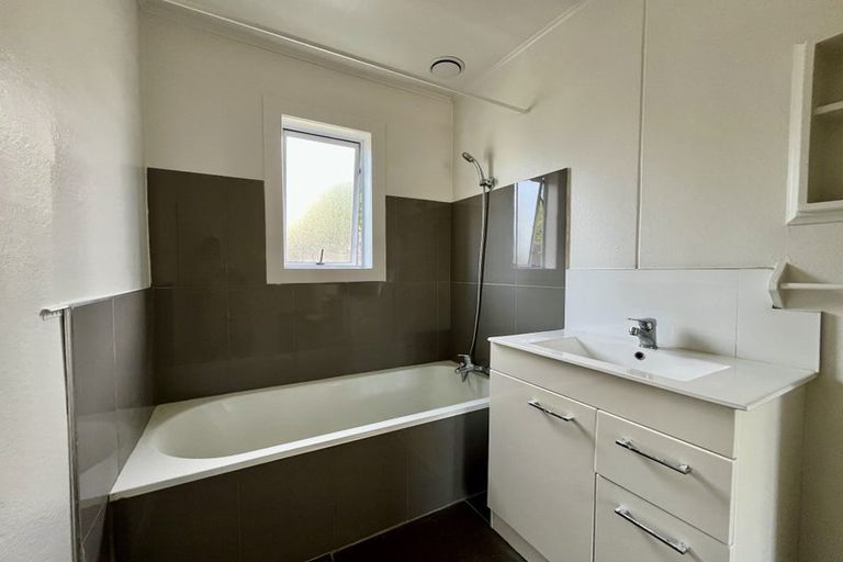 Photo of property in 59 Pah Road, Cockle Bay, Auckland, 2014