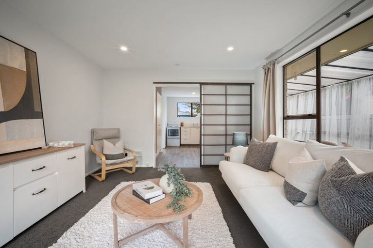 Photo of property in 2/32 Prestons Road, Redwood, Christchurch, 8051