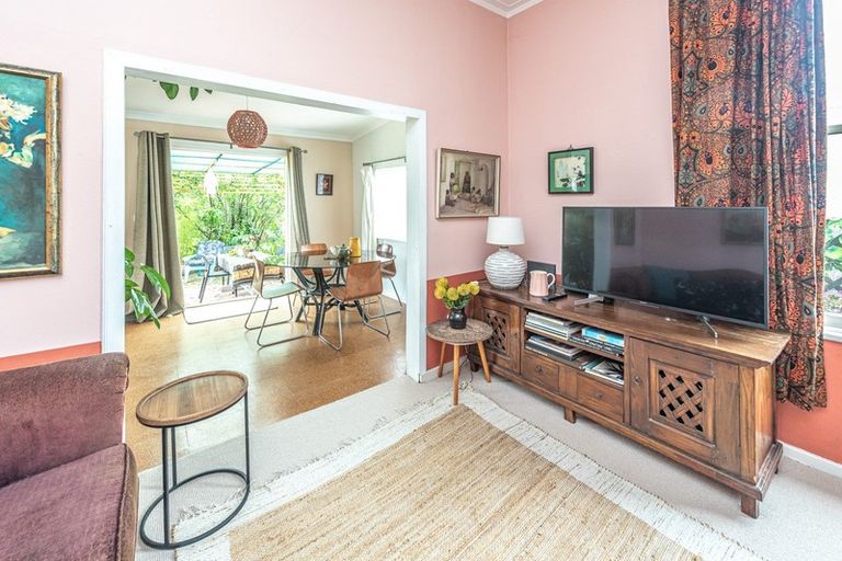 Photo of property in 25 Mason Terrace, Gonville, Whanganui, 4501