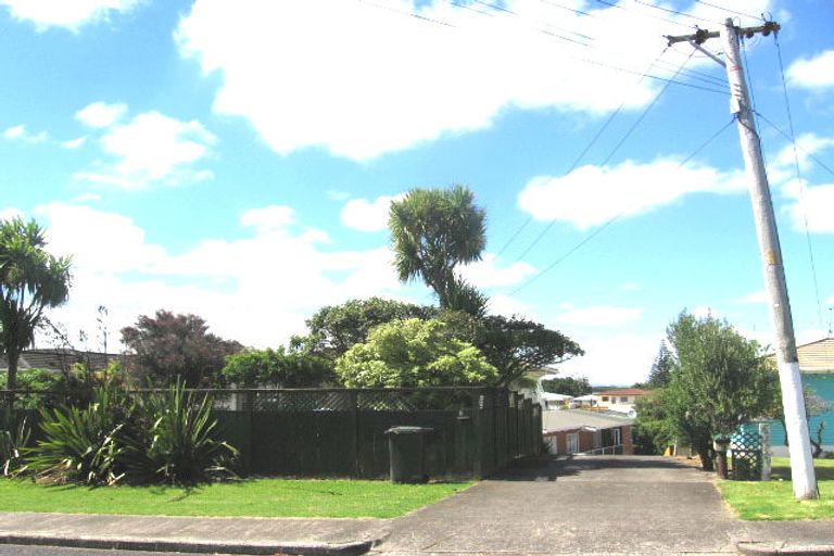 Photo of property in 8a Commissariat Road, Mount Wellington, Auckland, 1060