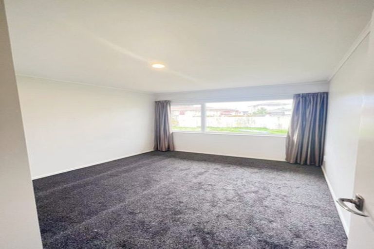 Photo of property in 82 Muir Avenue, Mangere Bridge, Auckland, 2022