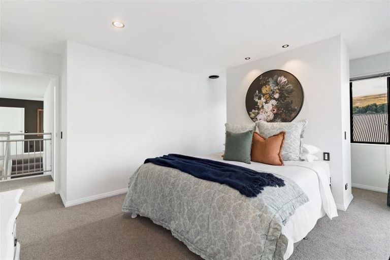 Photo of property in 1 Coburn Place, Lake Hayes, Queenstown, 9304