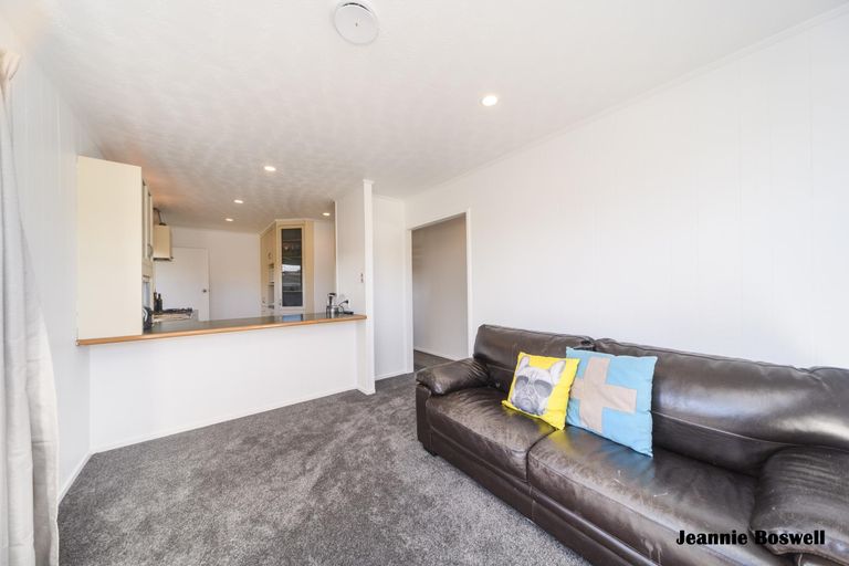 Photo of property in 34 Dahlstrom Grove, Kelvin Grove, Palmerston North, 4414