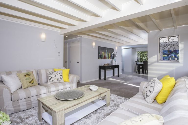 Photo of property in 364 Swanson Road, Ranui, Auckland, 0612