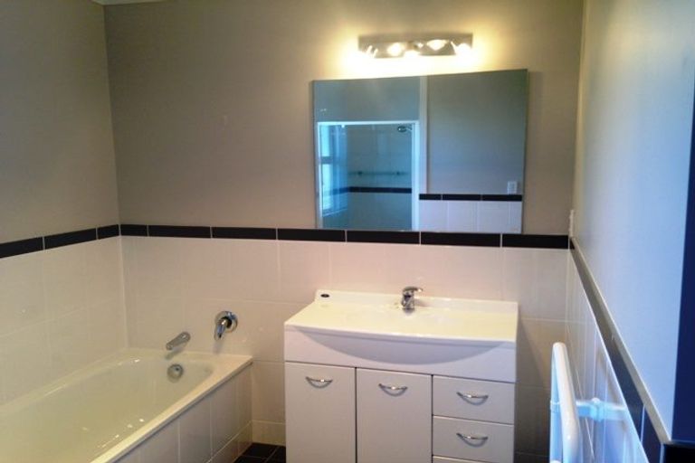 Photo of property in 63 Pyle Road West, One Tree Point, 0118