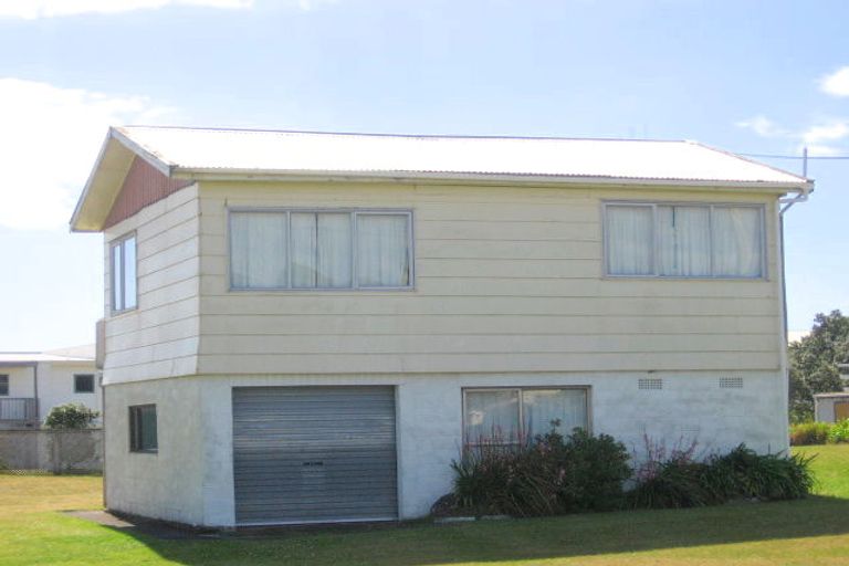 Photo of property in 253 Seaforth Road, Waihi Beach, 3611