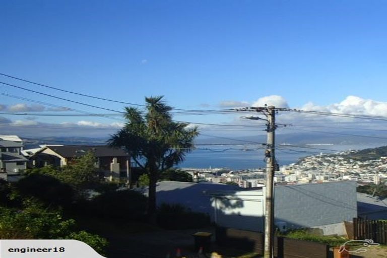 Photo of property in 52 Mitchell Street, Brooklyn, Wellington, 6021