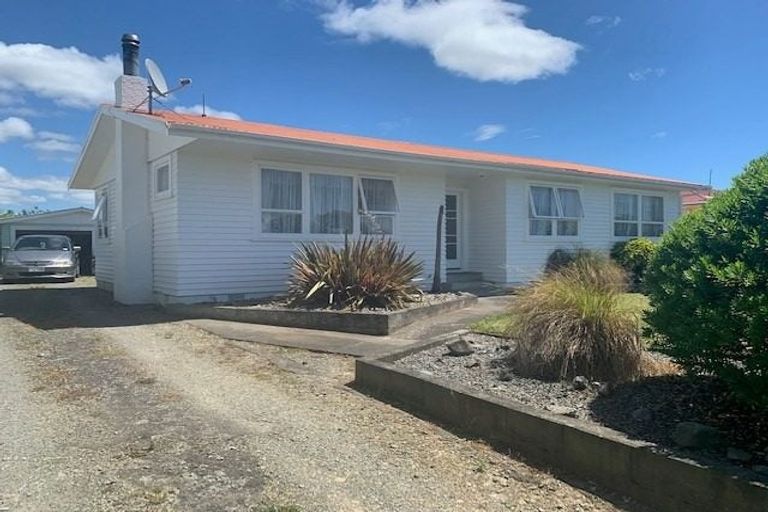 Photo of property in 14 Cargill Street, Levin, 5510