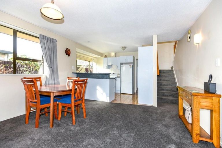 Photo of property in 2/19 Arkwright Place, Halswell, Christchurch, 8025