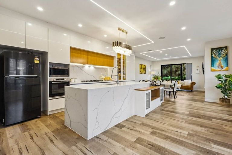 Photo of property in 44 Tannaghmore Drive, Flat Bush, Auckland, 2019