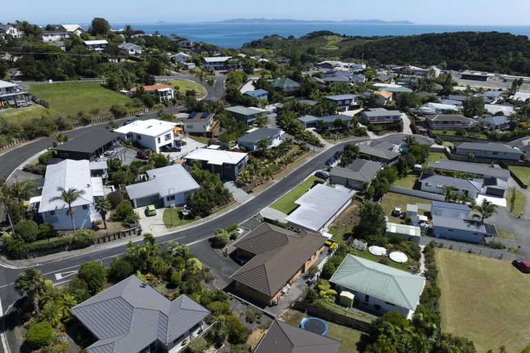 Photo of property in 4 Protea Drive, Cable Bay, 0420