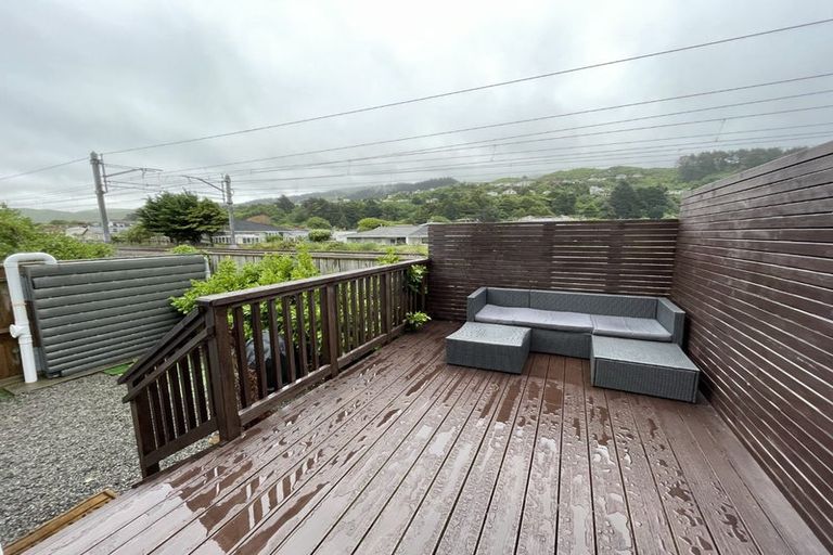 Photo of property in 23e Hinau Street, Tawa, Wellington, 5028