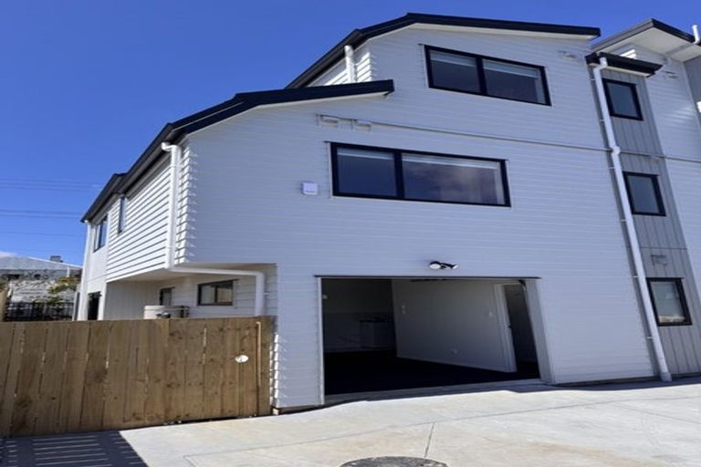 Photo of property in 1/387 Mount Albert Road, Mount Roskill, Auckland, 1041