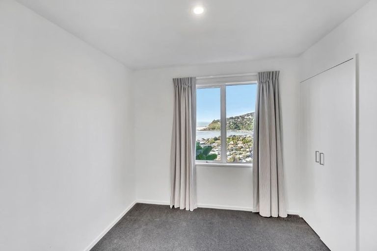 Photo of property in 18 Glendevere Terrace, Redcliffs, Christchurch, 8081