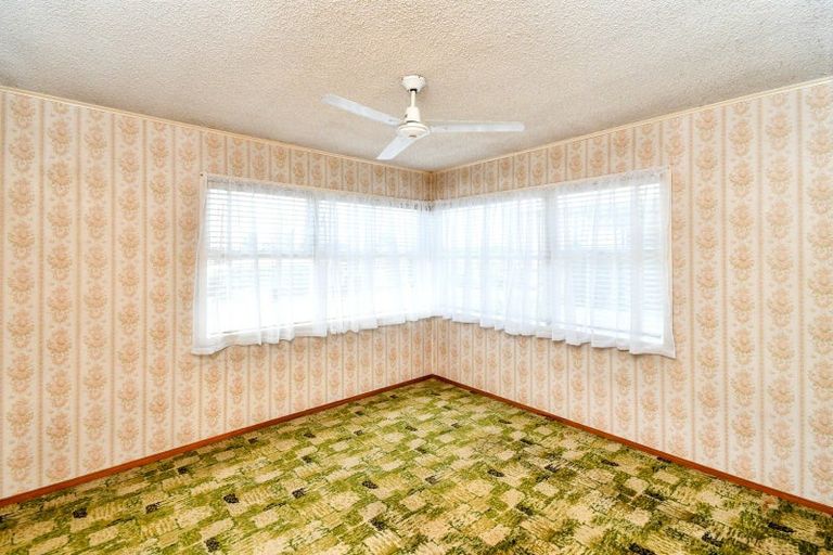 Photo of property in 1 Sterling Avenue, Manurewa East, Auckland, 2102