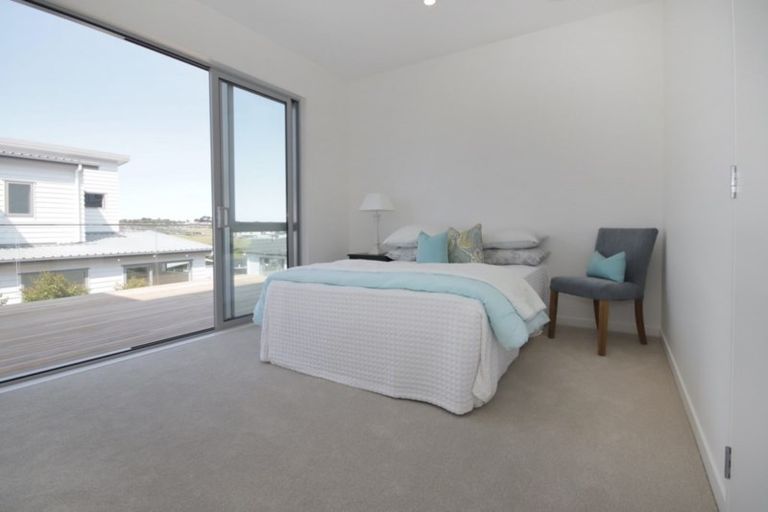 Photo of property in 28 Grut Greens, Silverdale, 0932