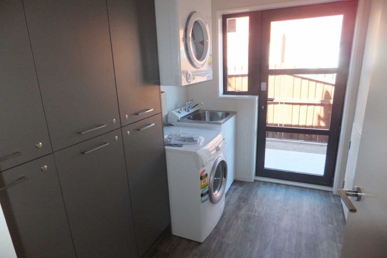 Photo of property in 76a Peer Street, Upper Riccarton, Christchurch, 8041