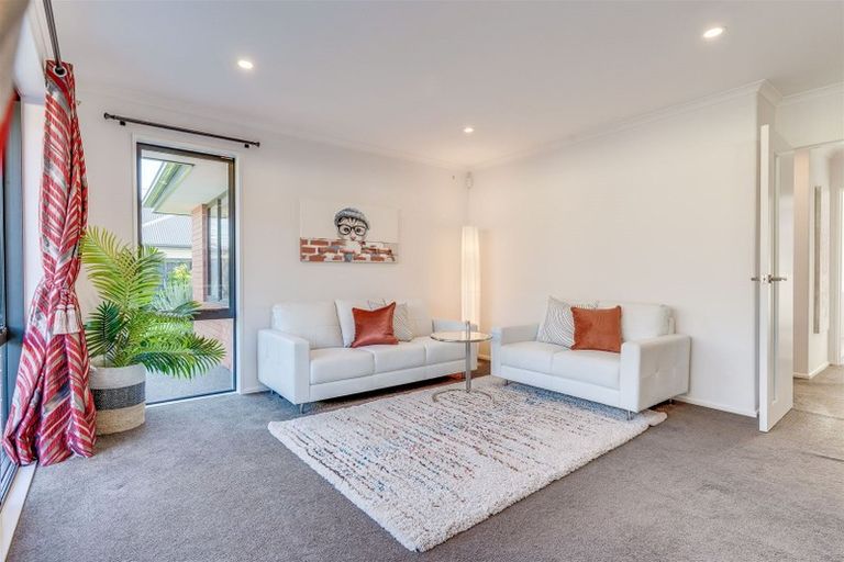 Photo of property in 7 Taggart Place, Sockburn, Christchurch, 8042