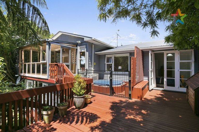 Photo of property in 7 Panorama Grove, Harbour View, Lower Hutt, 5010
