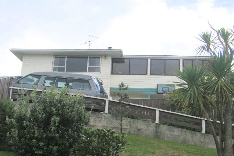 Photo of property in 9 Aramoana Place, Maupuia, Wellington, 6022