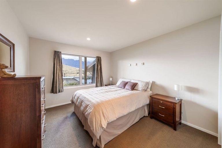 Photo of property in 69a Hensman Road, Queenstown, 9300
