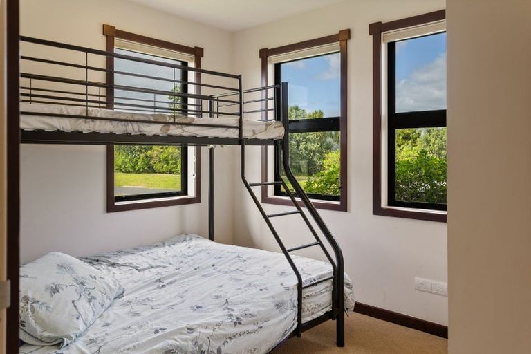 Photo of property in 10 Hei Esplanade, Whitianga, 3510