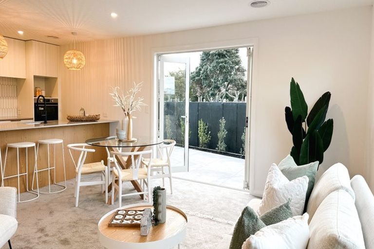 Photo of property in 2 Samuel Place, Terrace End, Palmerston North, 4410