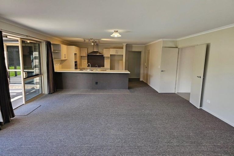 Photo of property in 85 Saint James Drive, Huntington, Hamilton, 3210