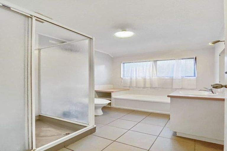 Photo of property in 3 Peter Button Place, Johnsonville, Wellington, 6037