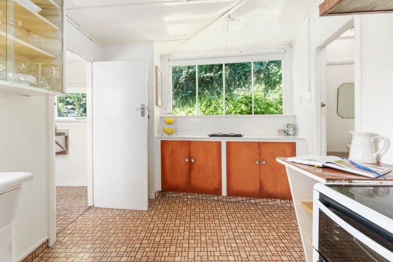 Photo of property in 1 Greenacres Street, Macandrew Bay, Dunedin, 9014