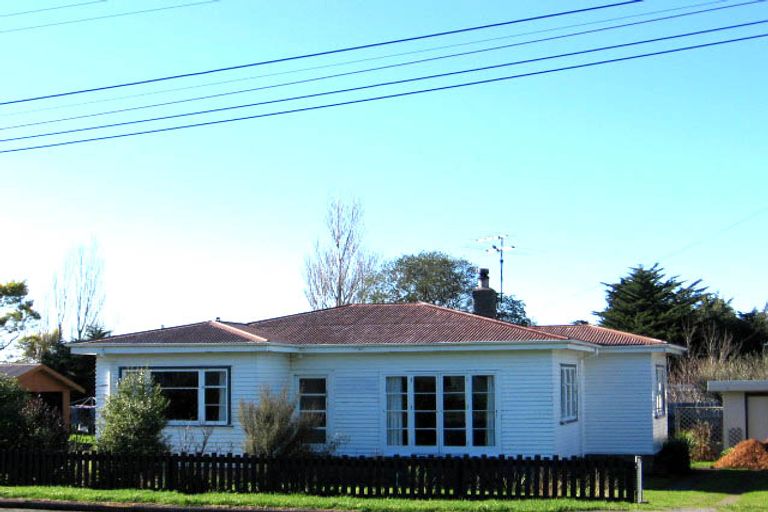 Photo of property in 28 Johnston Street, Featherston, 5710