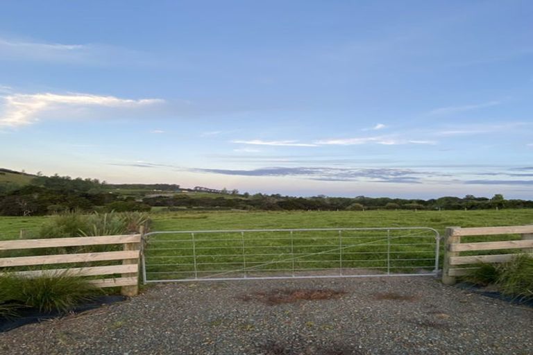 Photo of property in 68 Spioenkop Road, Mangawhai, 0573