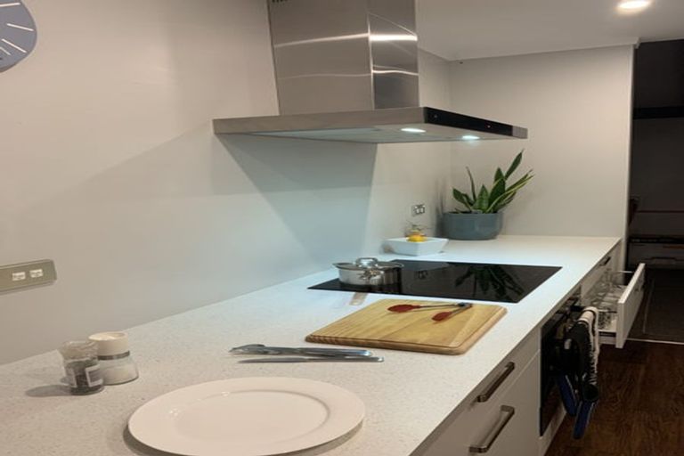 Photo of property in 196 Dowse Drive, Maungaraki, Lower Hutt, 5010