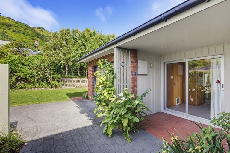 Photo of property in 107 Winara Avenue, Waikanae, 5036