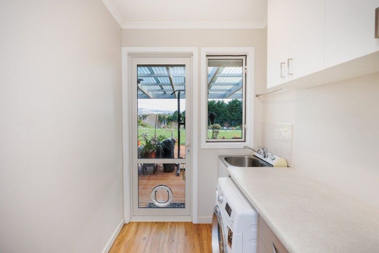 Photo of property in 37 Branksome Place, Aokautere, Palmerston North, 4471