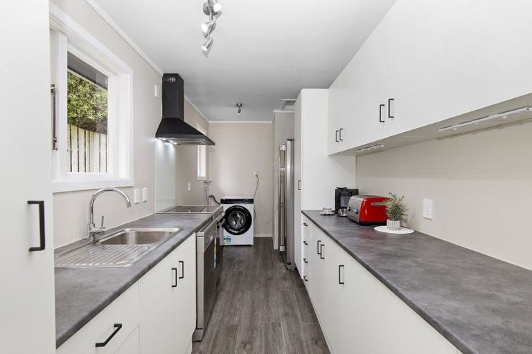 Photo of property in 81 Bird Grove, Stokes Valley, Lower Hutt, 5019